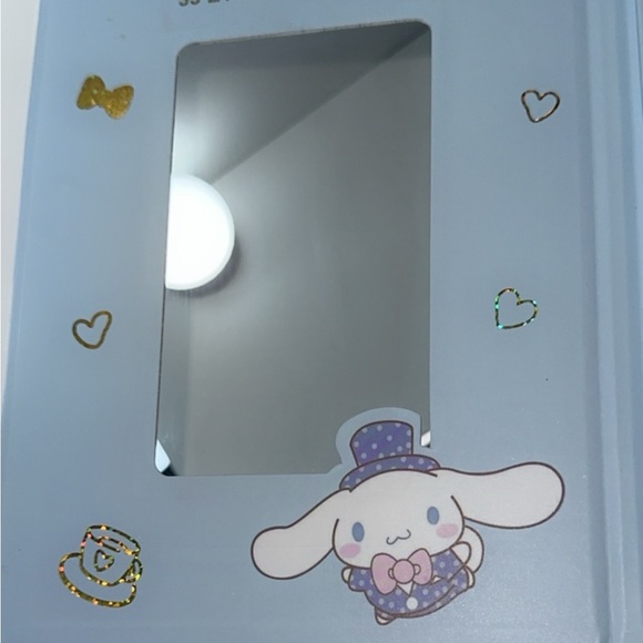 Super cute cinnamon roll eyeshadow palette 🩵 - Picture 6 of 8